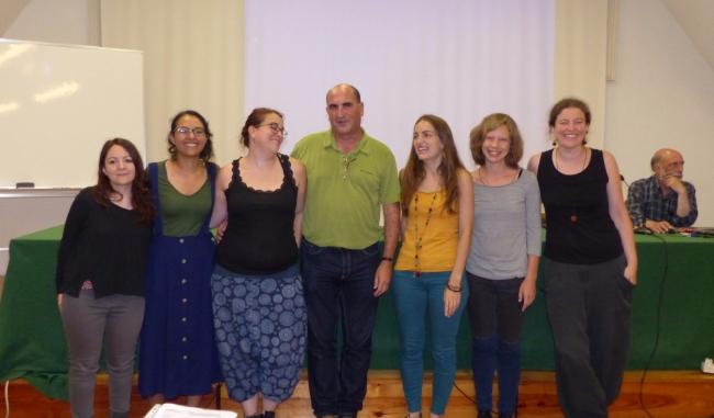 De izquierda a derecha: Miriam Saqqa, Fátima Diyamou, Laura Martín-Chiappe, Francisco Ferrándiz, Laura Langa, Zoé de Kerangat y Marije Hristova. comite_organizador_cuerpos_incomodos.jpg