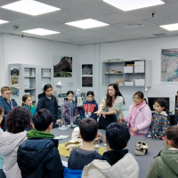 Un grupo de alumnos del CEIP Vicente Alexandre de las Rozas visita el CCHS